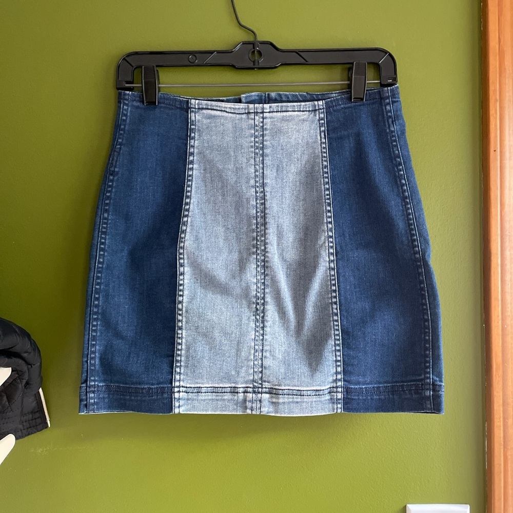 Two toned denim skirt